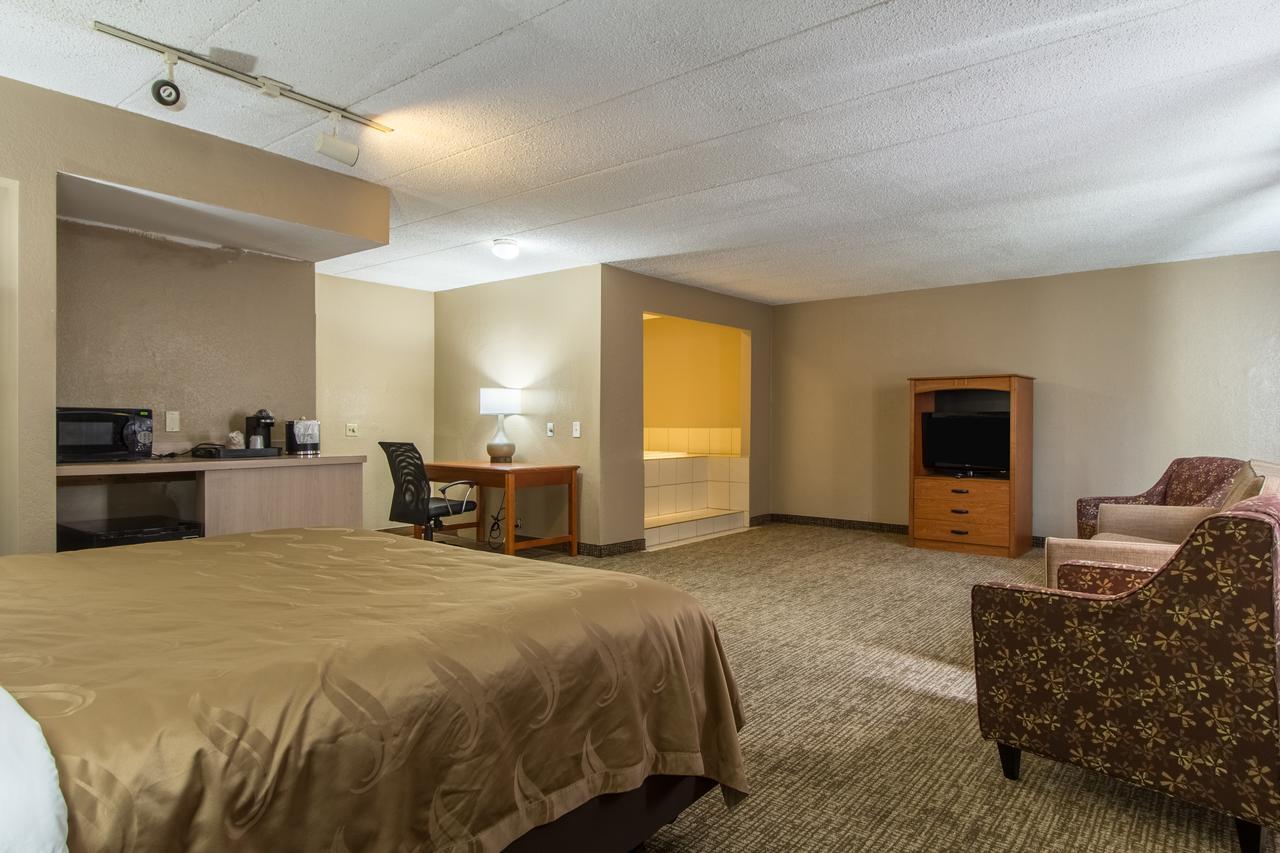 Greenridge Hotel Wickliffe Екстериор снимка