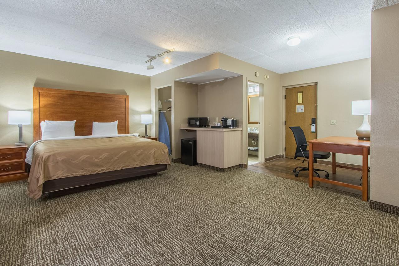 Greenridge Hotel Wickliffe Екстериор снимка